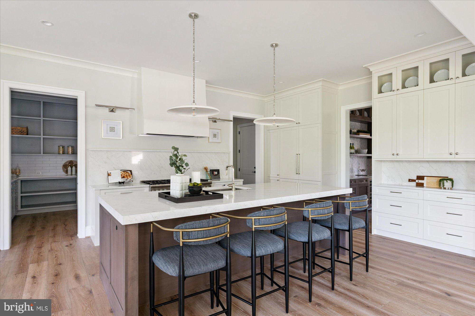 COUNTRY CLUB HILLS - Residential