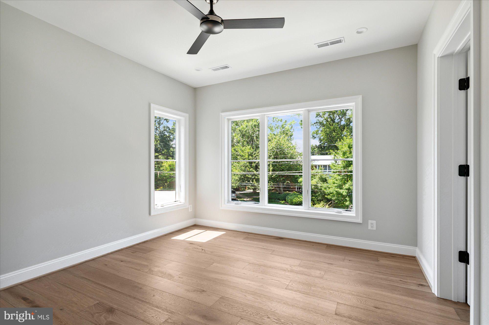 COUNTRY CLUB HILLS - Residential