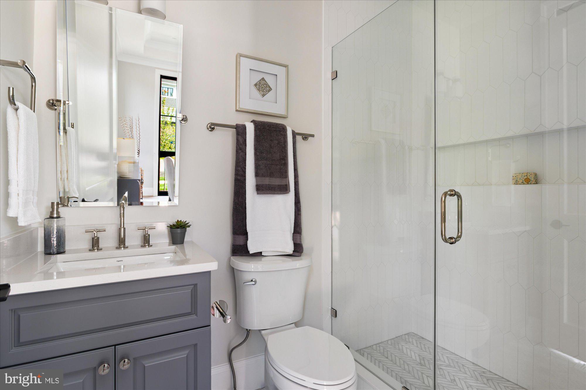 COUNTRY CLUB HILLS - Residential