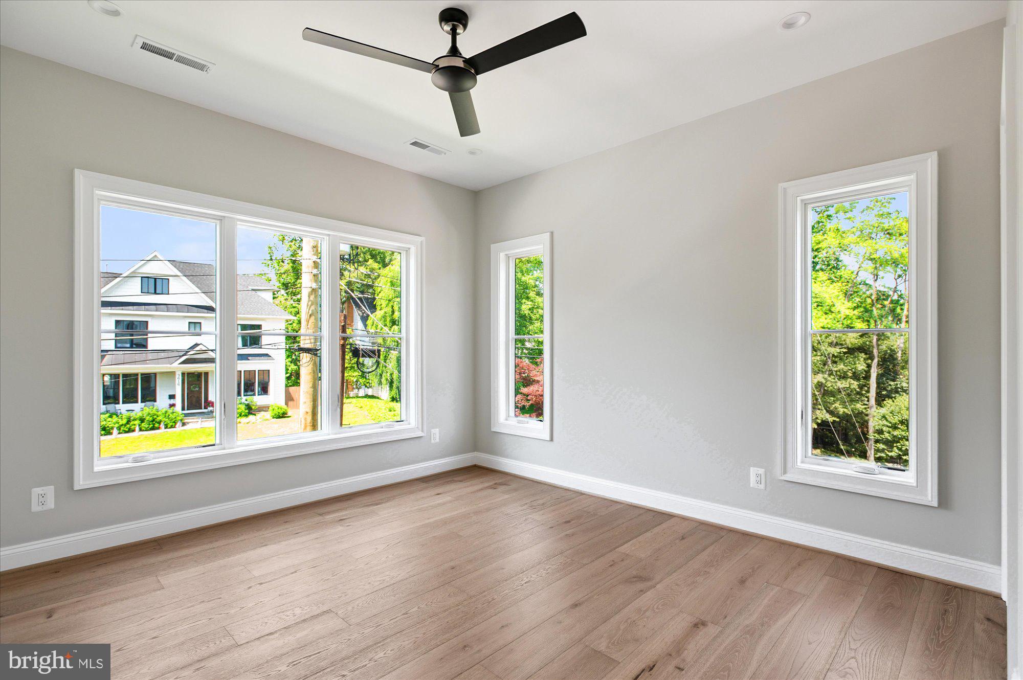 COUNTRY CLUB HILLS - Residential