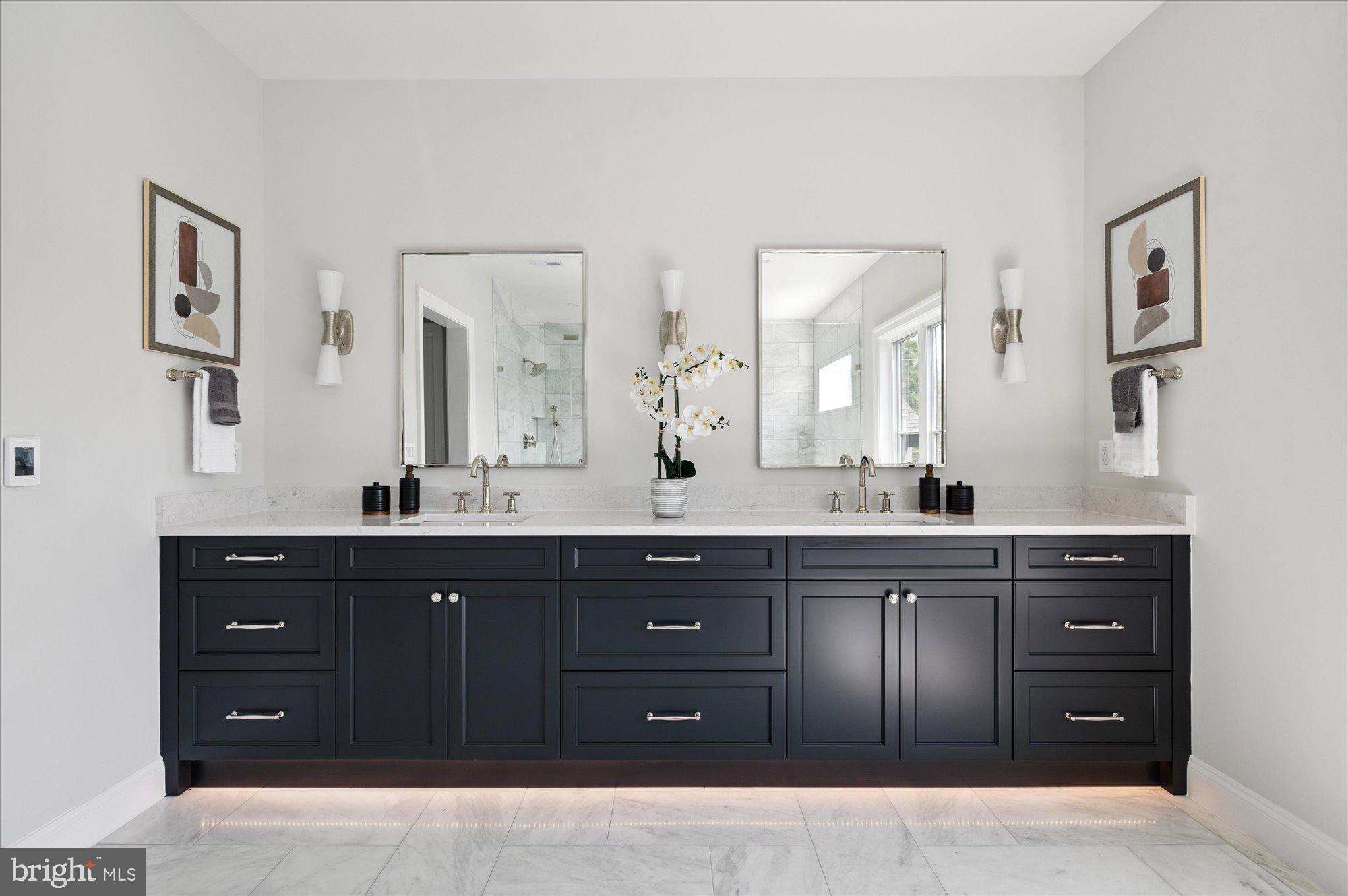 COUNTRY CLUB HILLS - Residential