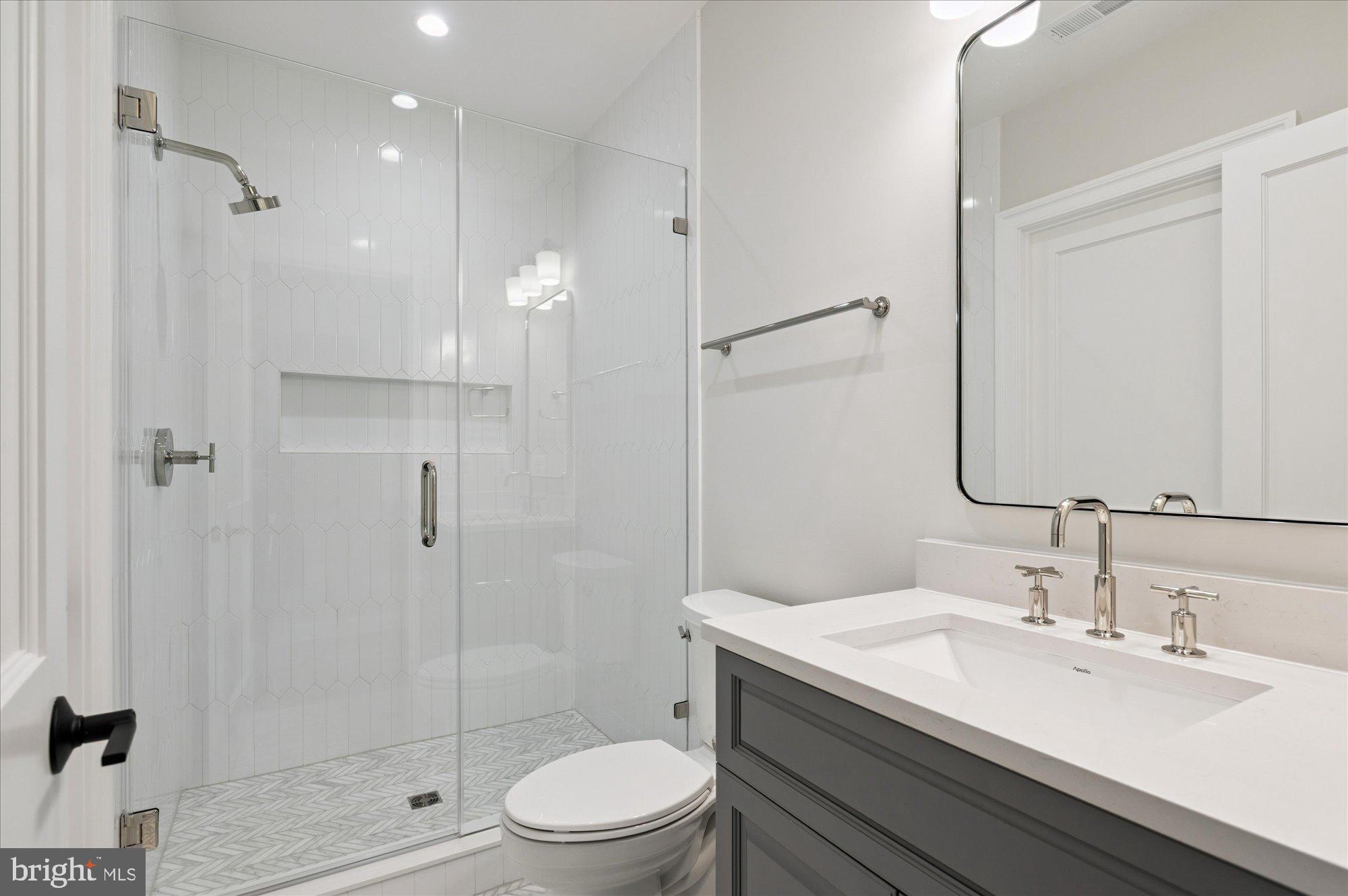 COUNTRY CLUB HILLS - Residential