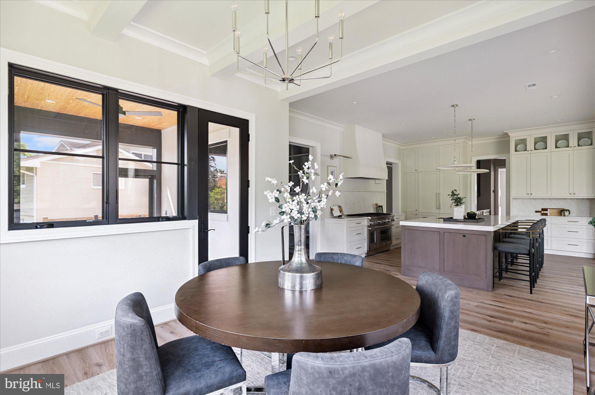 COUNTRY CLUB HILLS - Residential