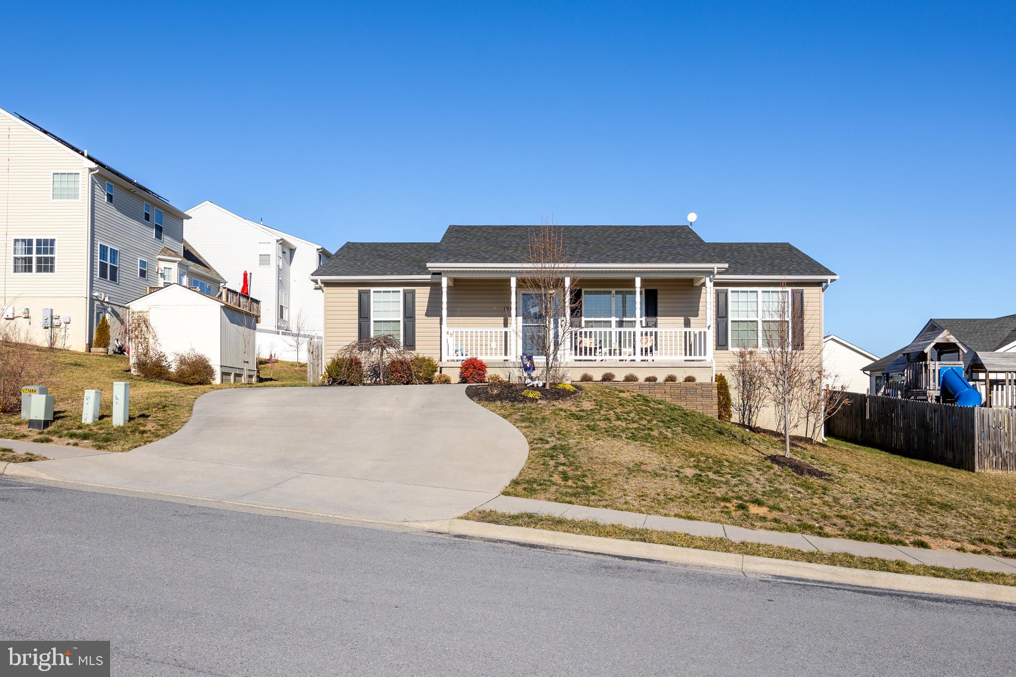 OXBOW ESTATES - Residential