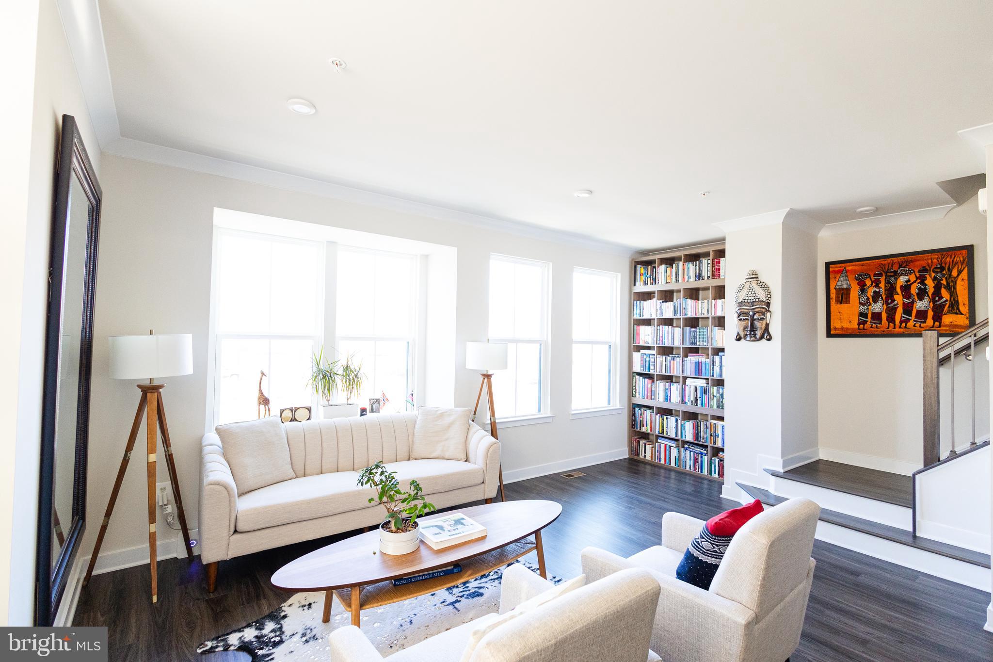 VILLAGE OF TOWNE SQUARE - Residential Lease