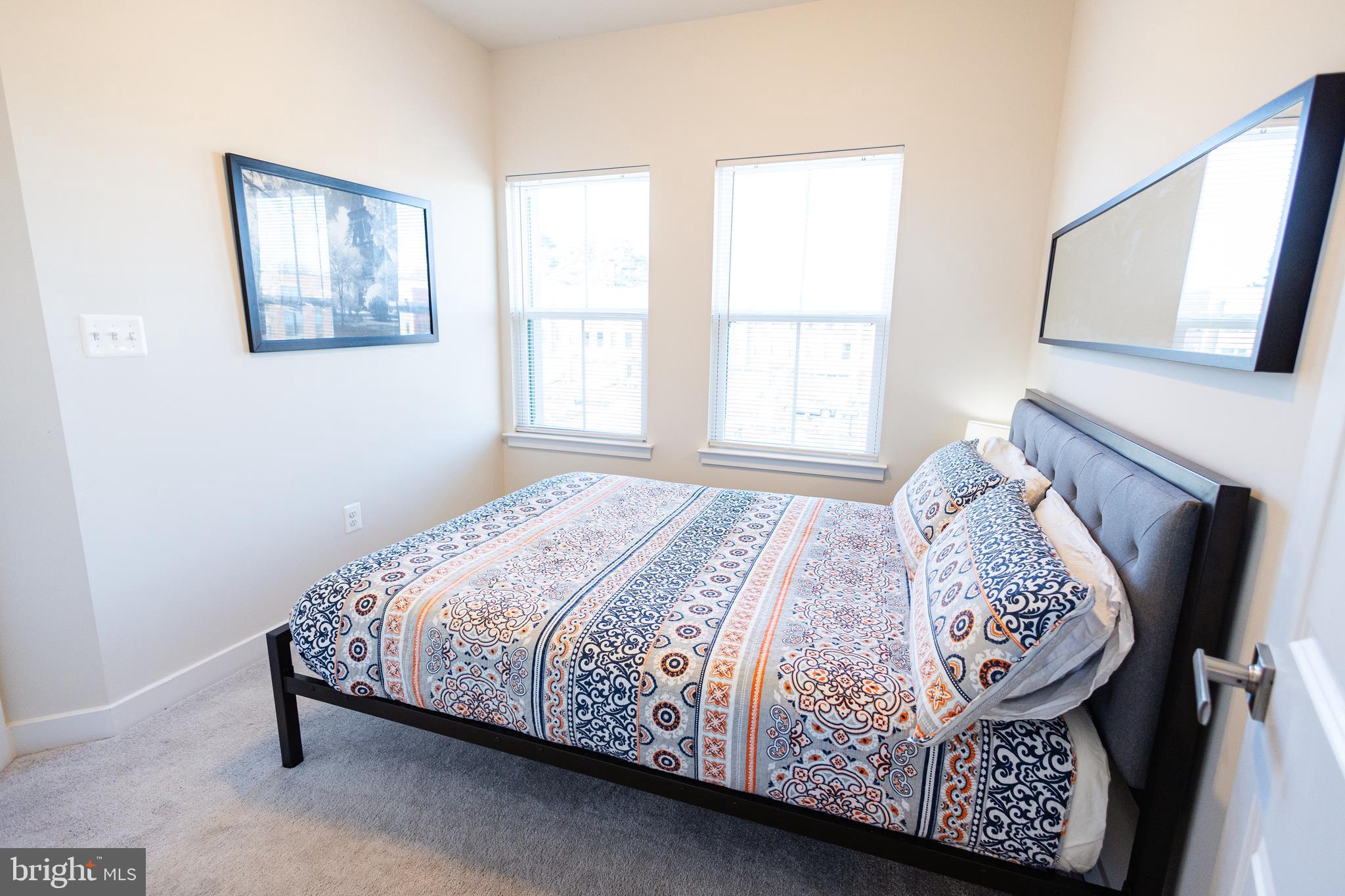 VILLAGE OF TOWNE SQUARE - Residential Lease