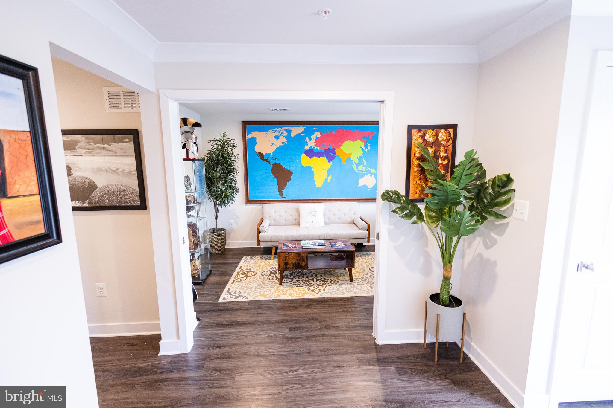 VILLAGE OF TOWNE SQUARE - Residential Lease