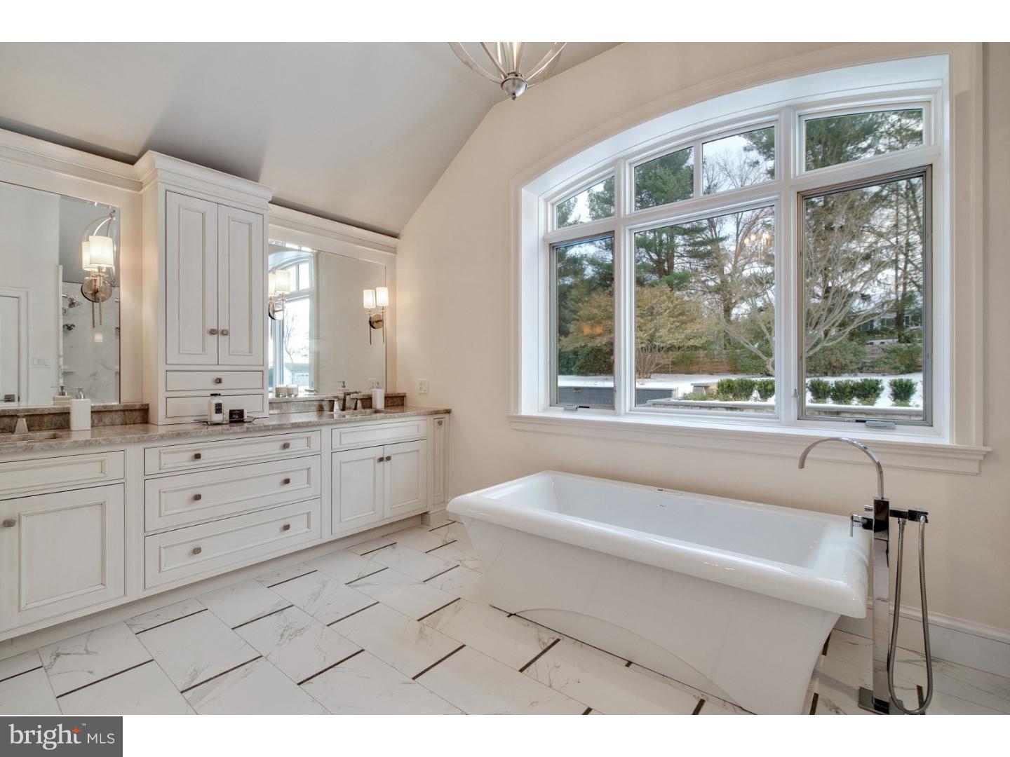 RADNOR HUNT - Residential