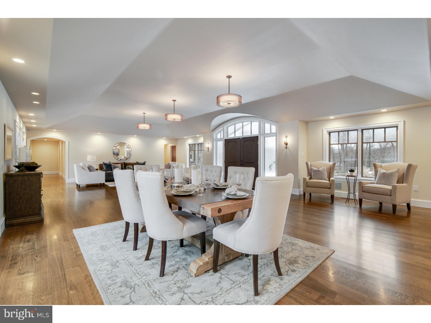 RADNOR HUNT - Residential