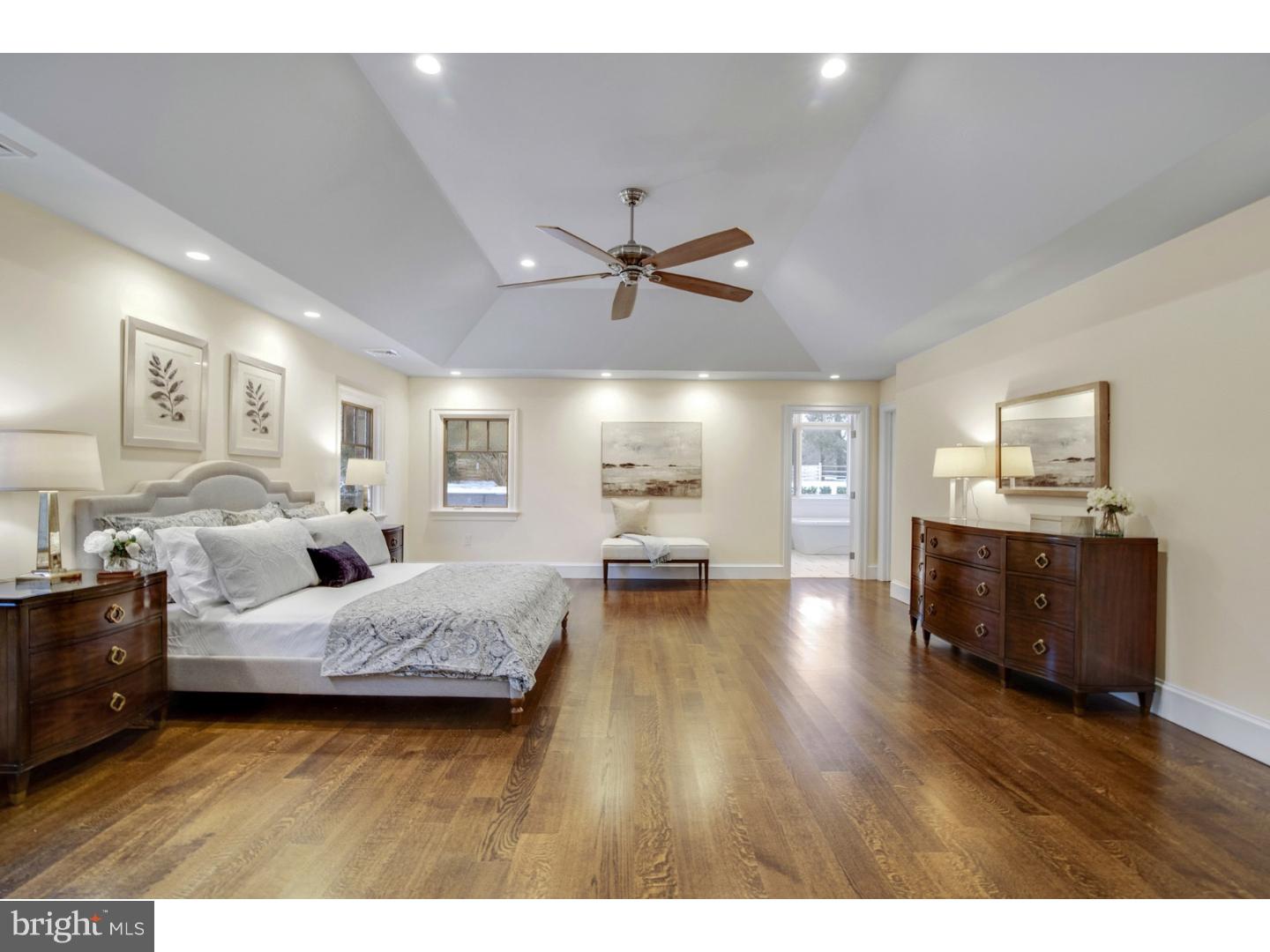 RADNOR HUNT - Residential