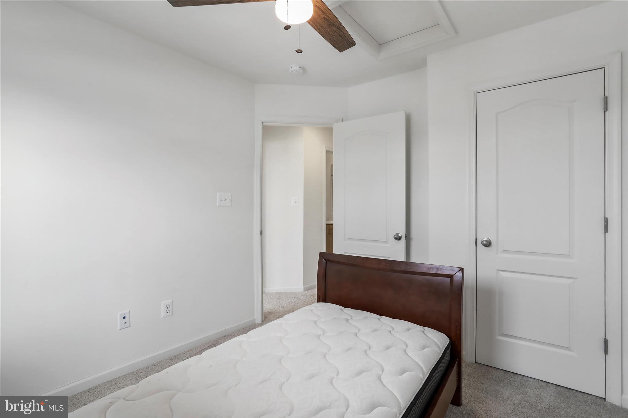 WHISPERING PINES - Residential