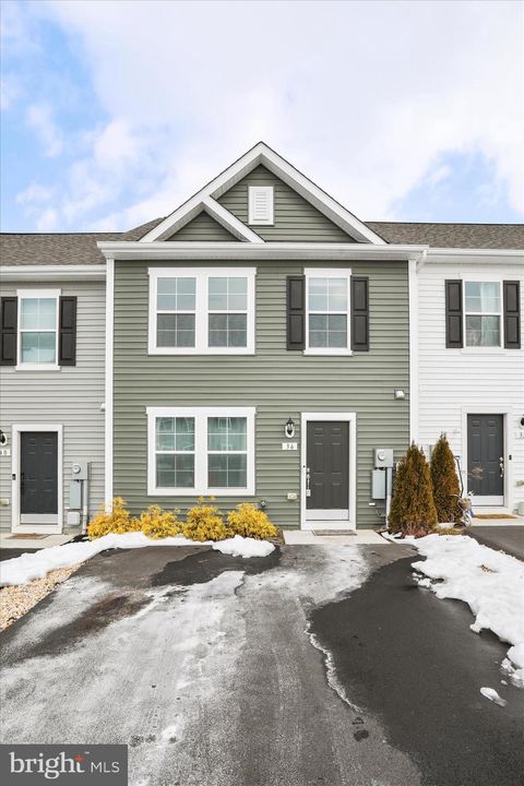 36 GENTLE BREEZE DRIVE BUNKER HILL WV 25413