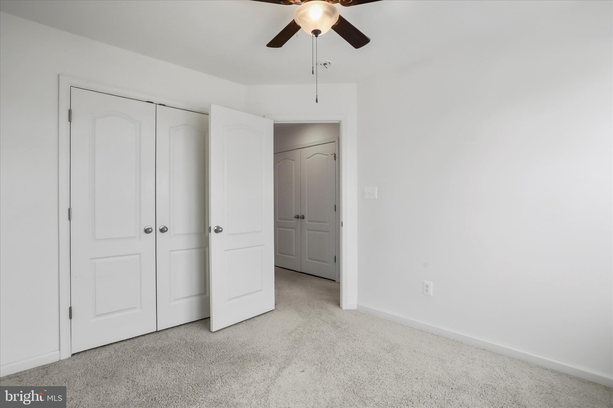 WHISPERING PINES - Residential