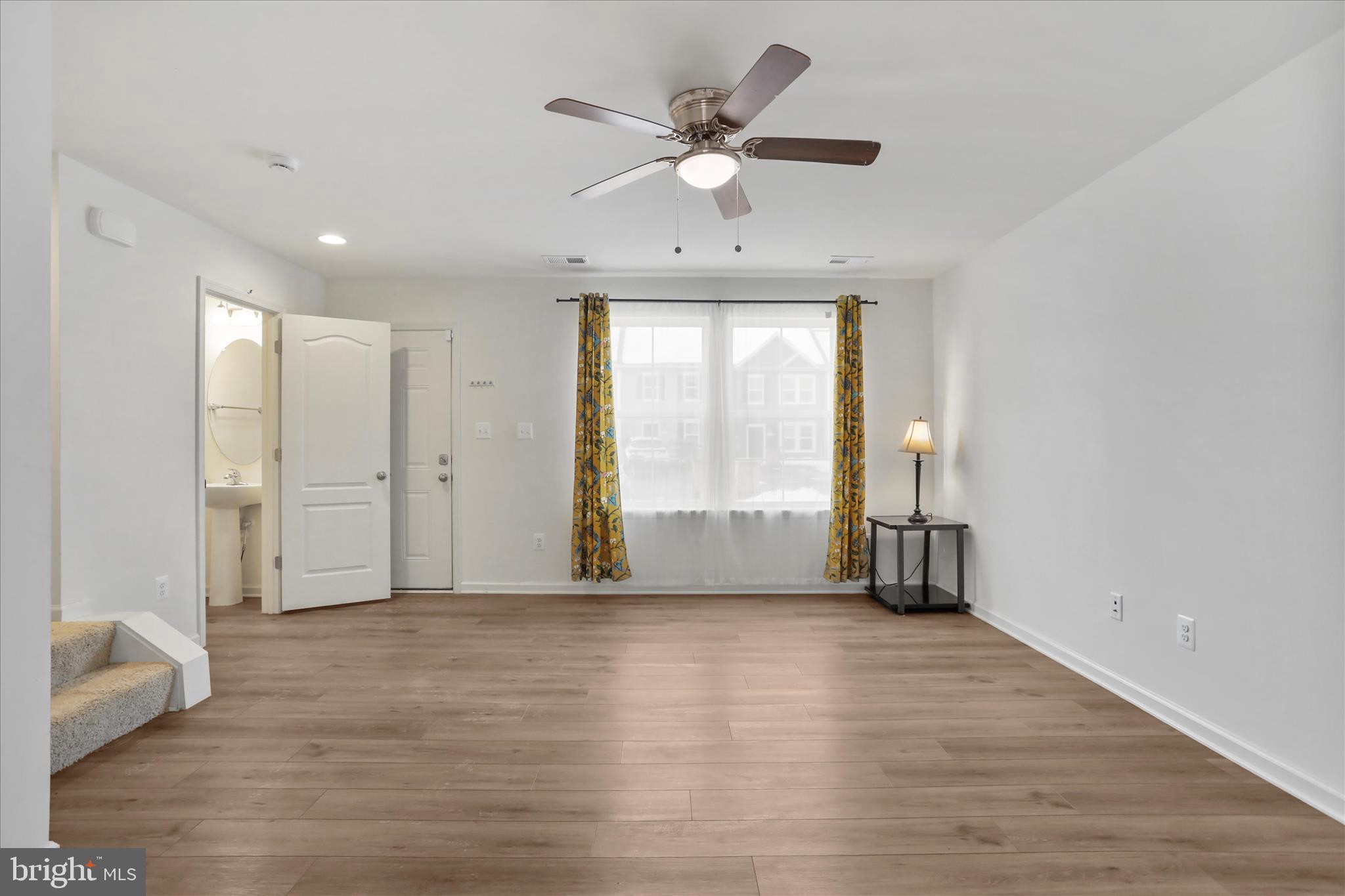 WHISPERING PINES - Residential