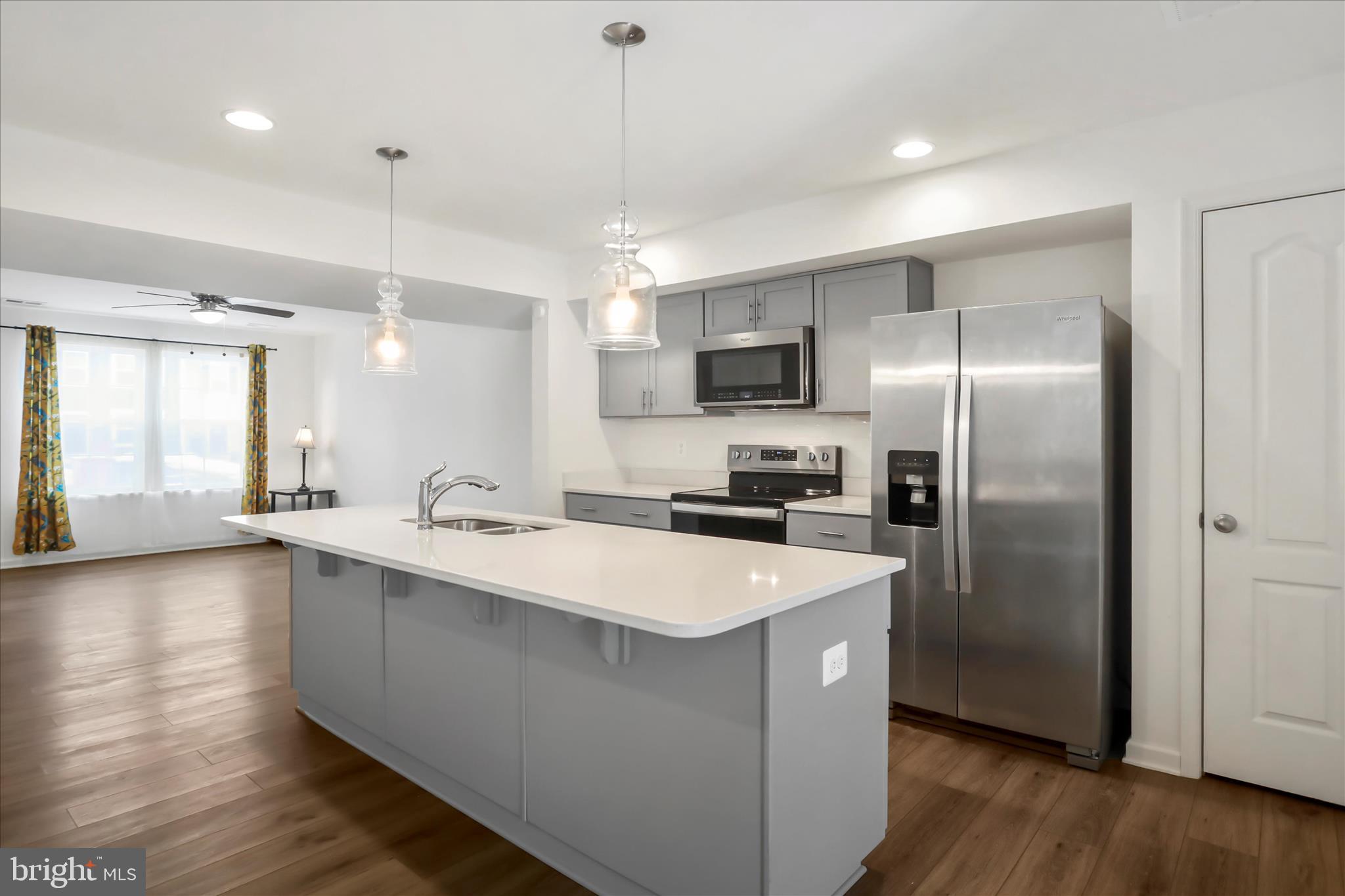 WHISPERING PINES - Residential