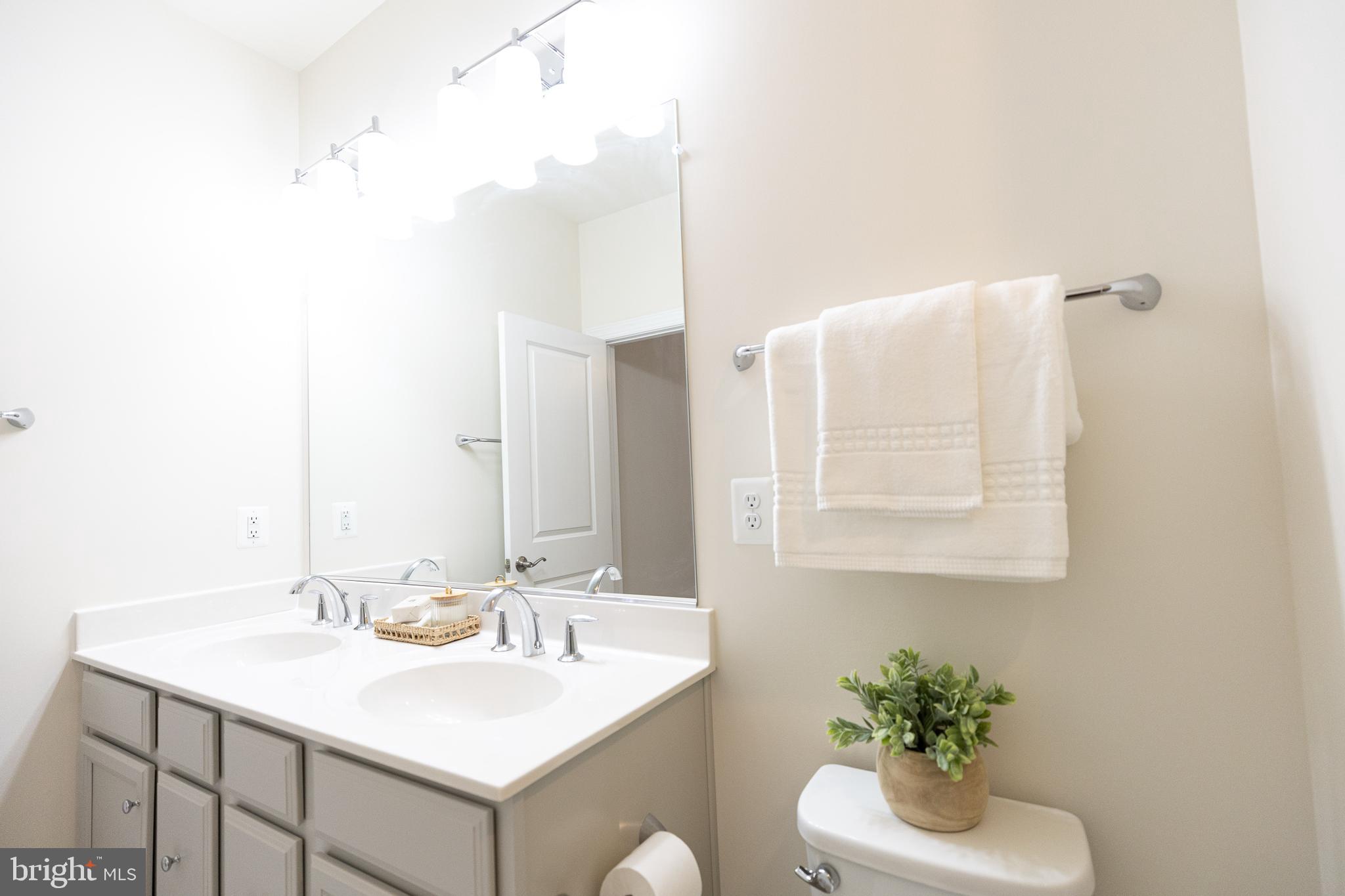 HAYMARKET CROSSING - Residential