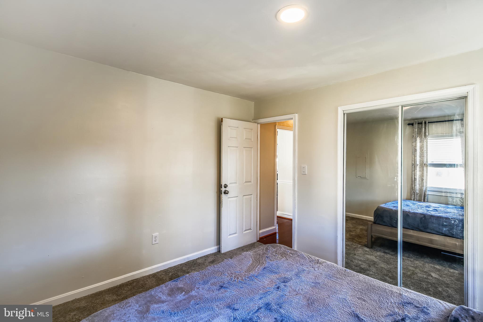 BURGUNDY VILLAGE - Residential