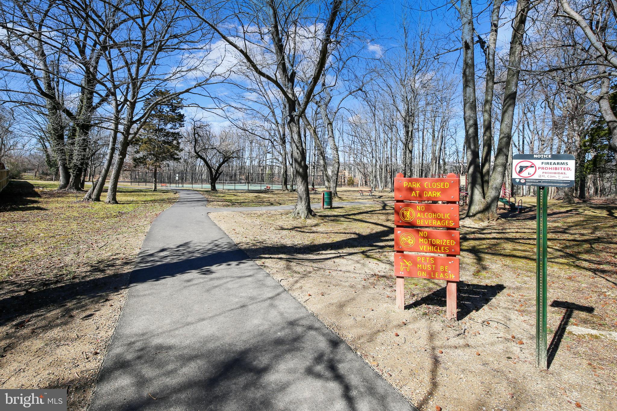 BURGUNDY VILLAGE - Residential