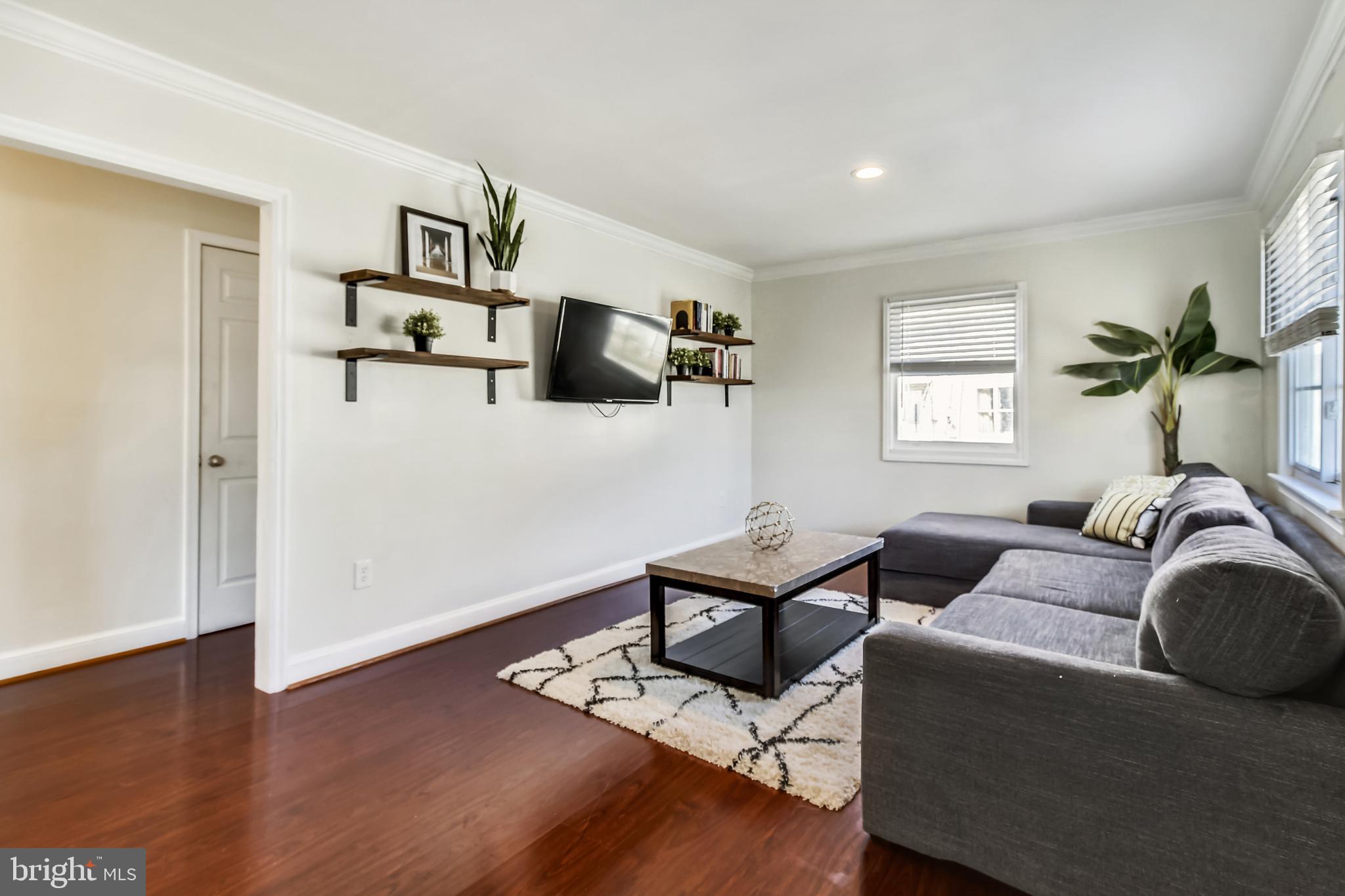 BURGUNDY VILLAGE - Residential