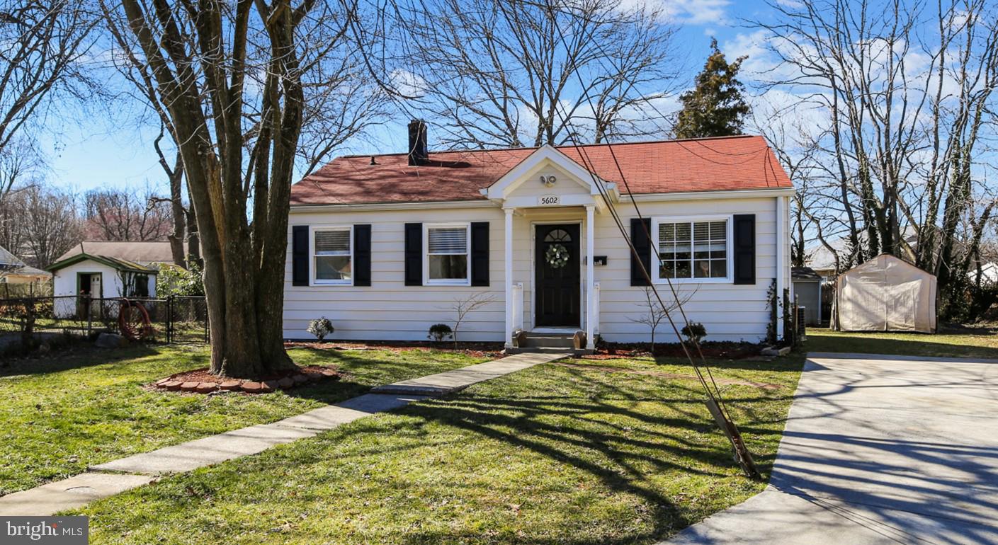 BURGUNDY VILLAGE - Residential