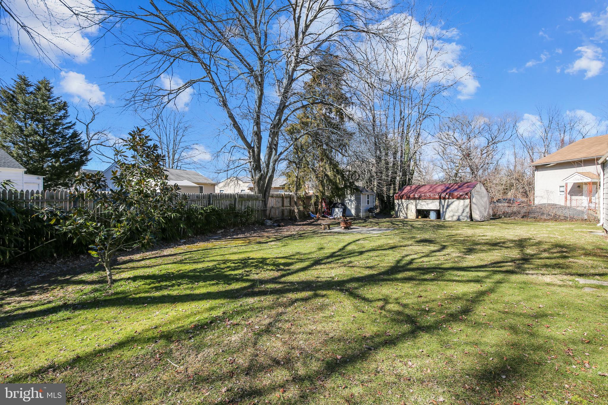 BURGUNDY VILLAGE - Residential