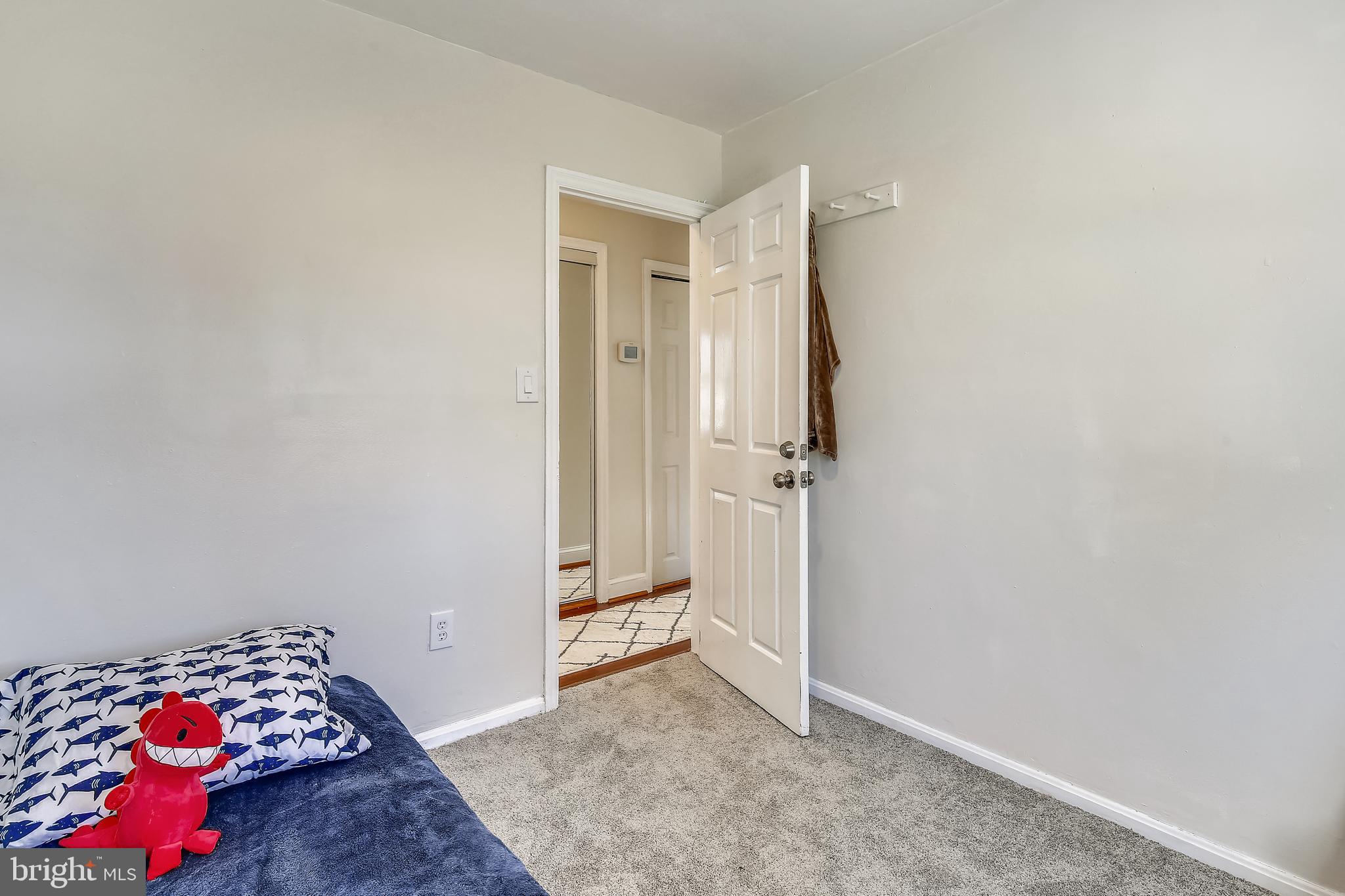 BURGUNDY VILLAGE - Residential