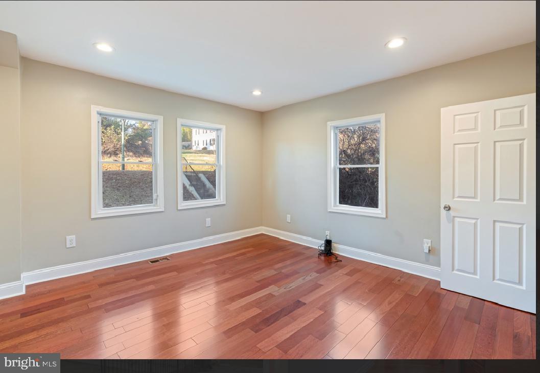 FAIRMOUNT PARK - Residential