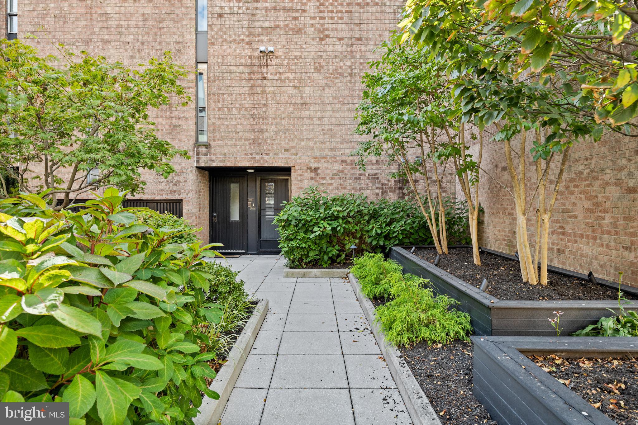 130 SPRUCE STREET 27A