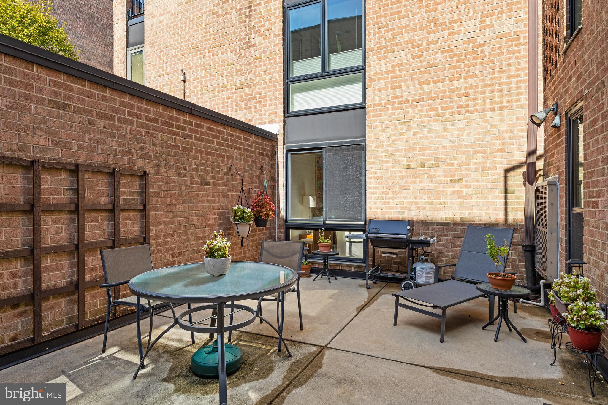 SOCIETY HILL - Residential