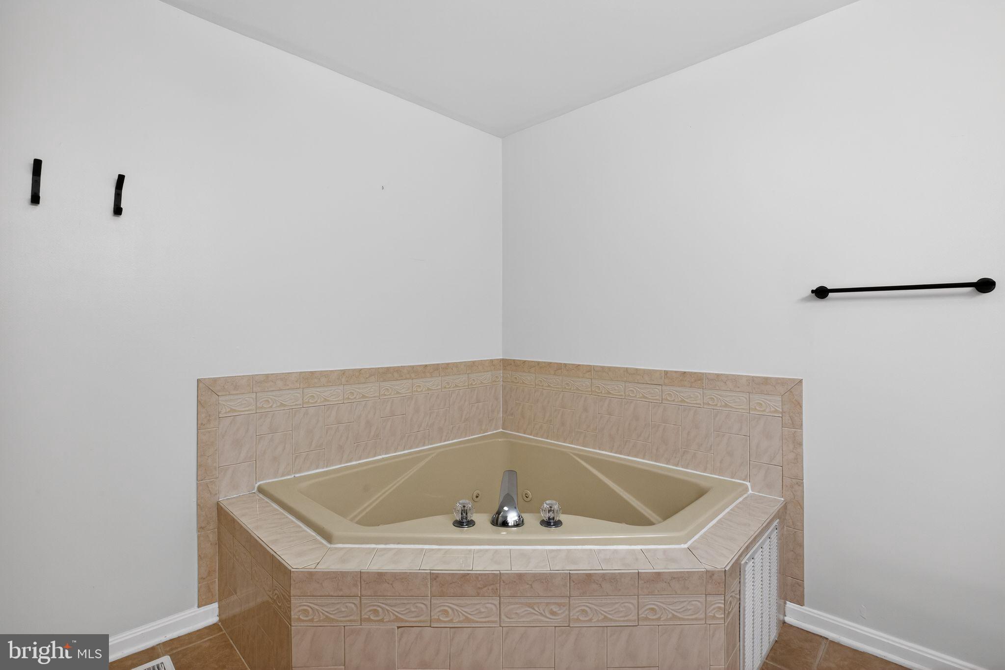 CEDAR COVE - Residential