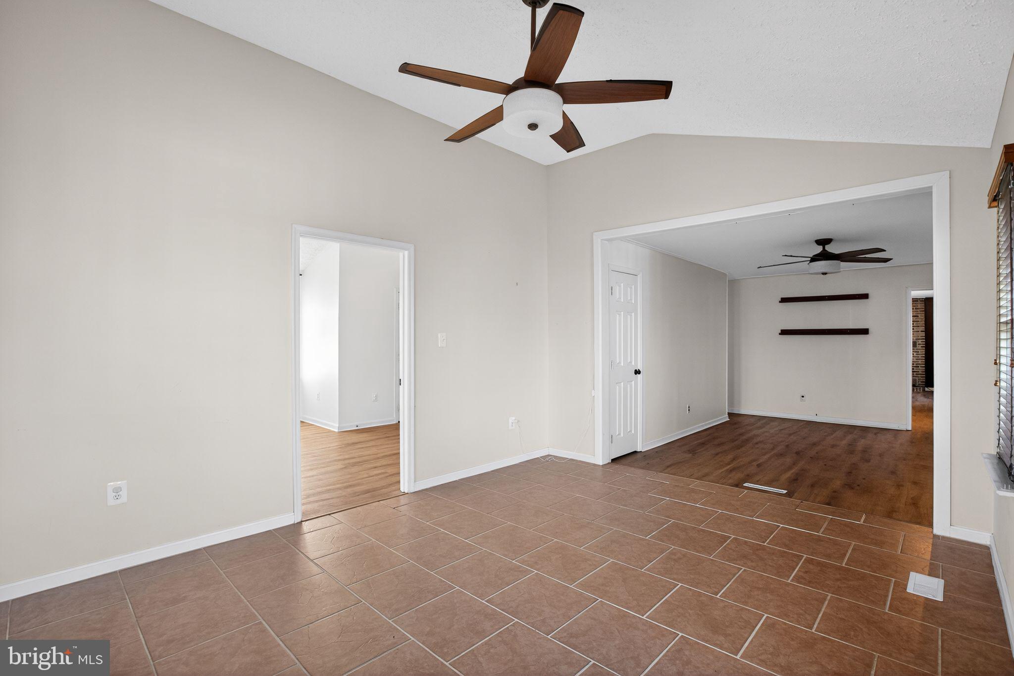 CEDAR COVE - Residential