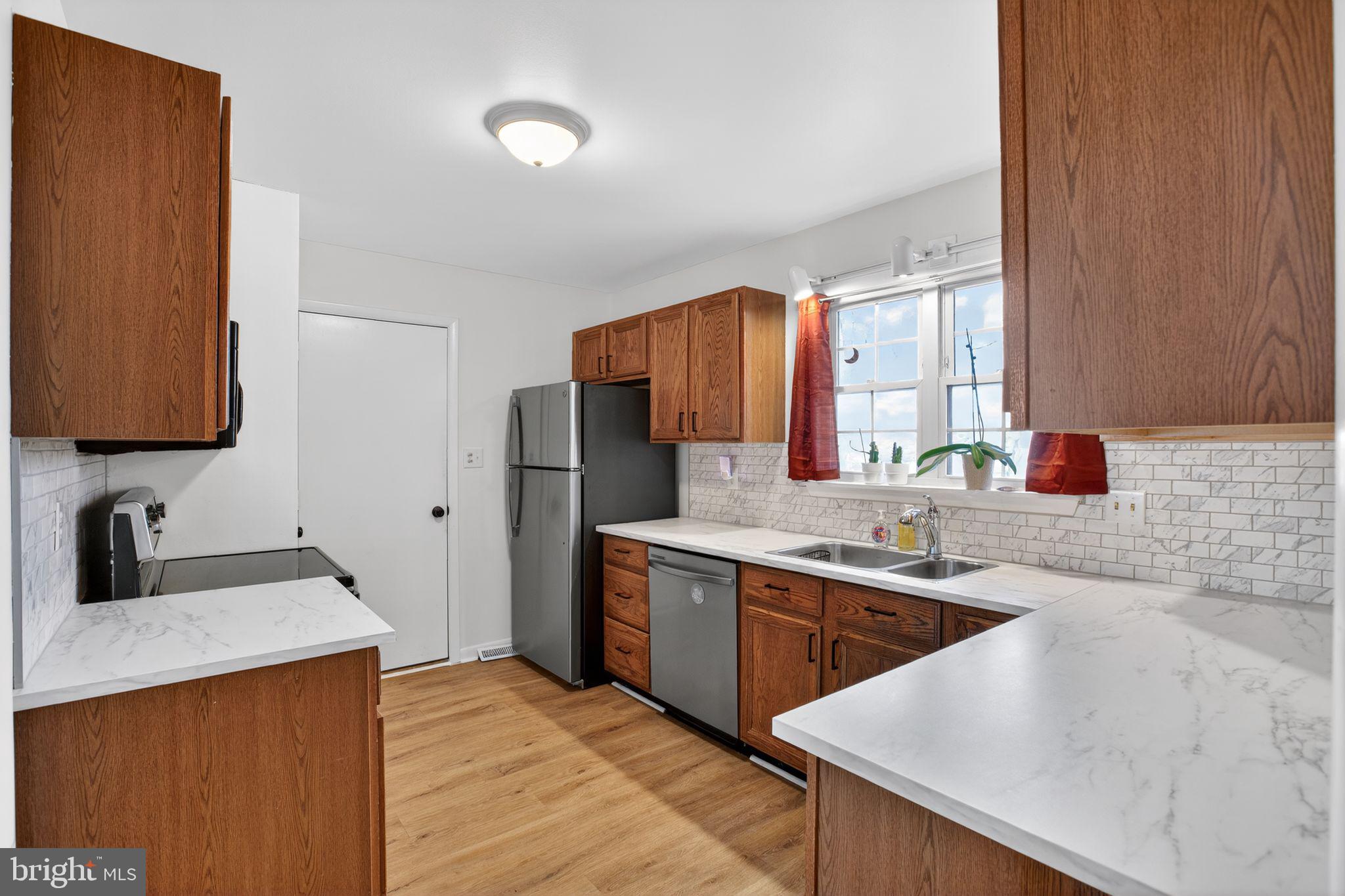 CEDAR COVE - Residential