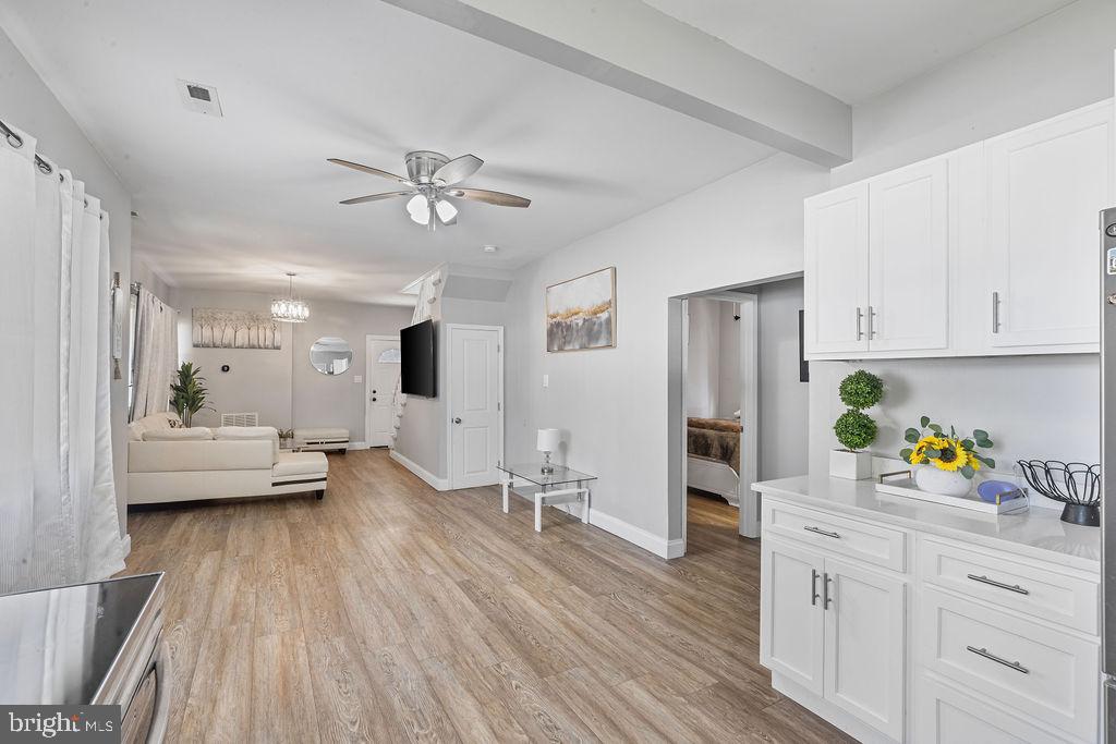 RIVIERA BEACH - Residential