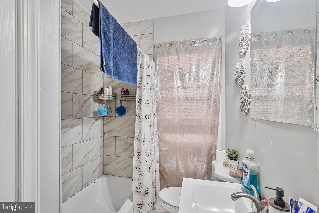 RIVIERA BEACH - Residential