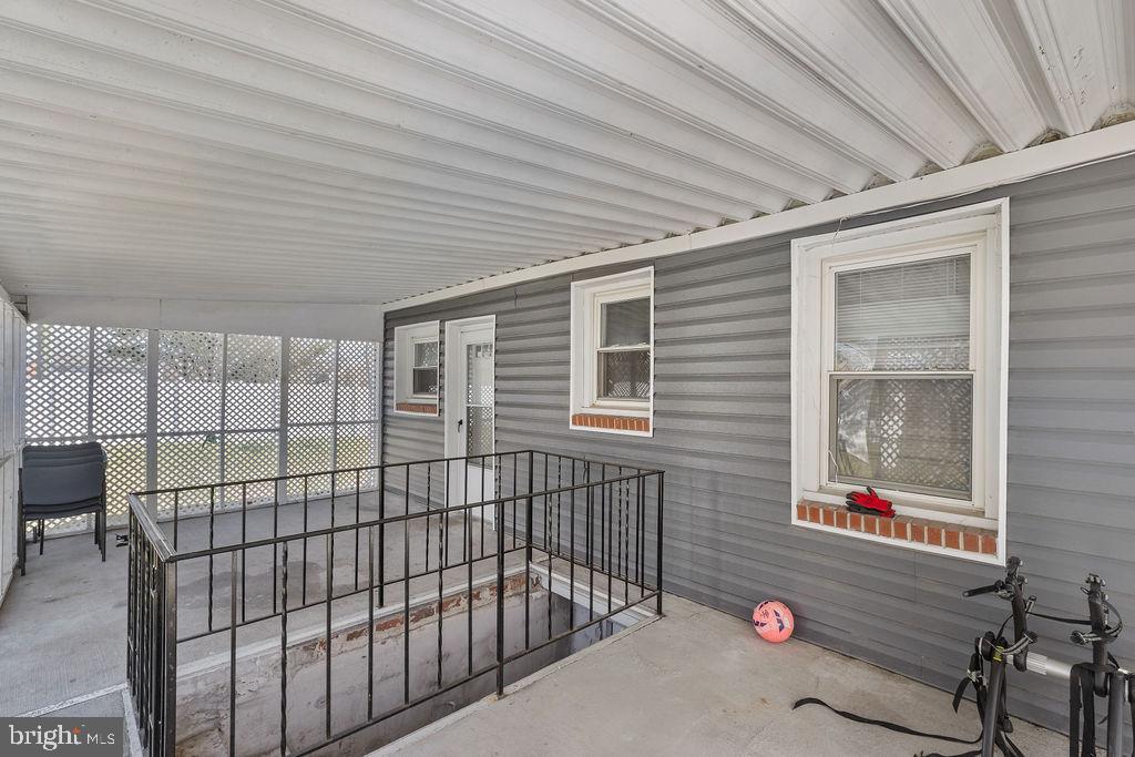 RIVIERA BEACH - Residential