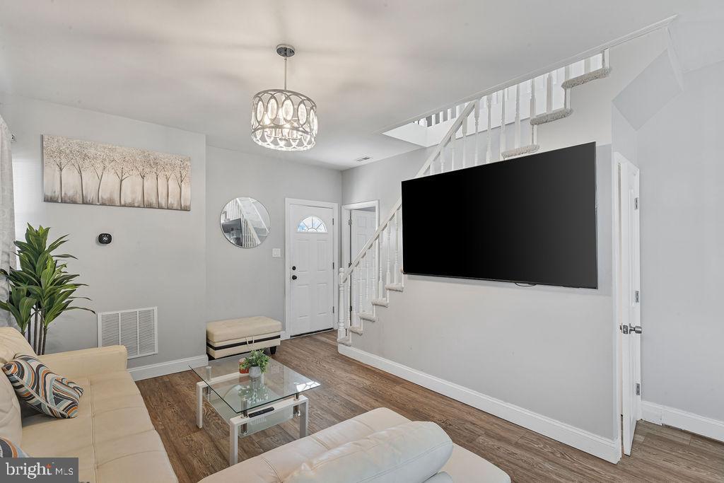 RIVIERA BEACH - Residential