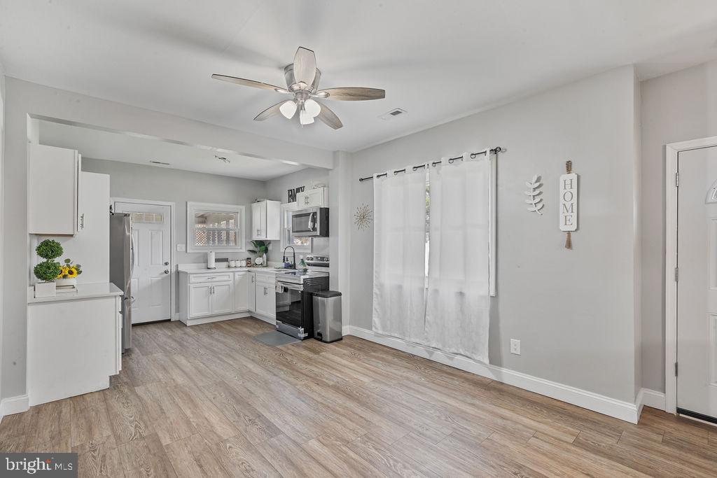 RIVIERA BEACH - Residential