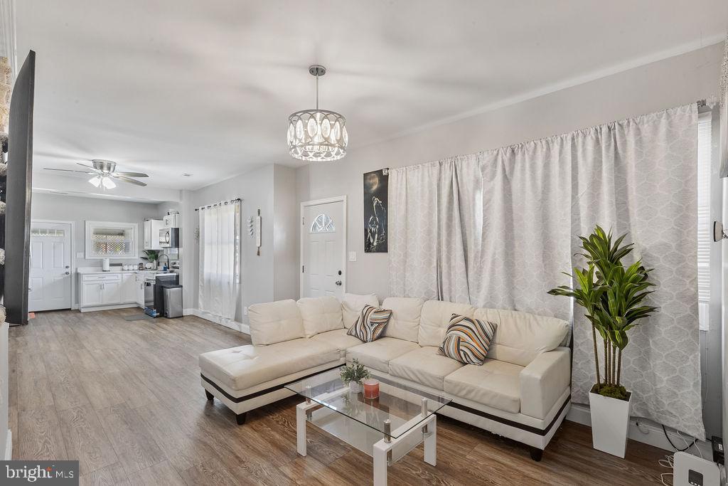 RIVIERA BEACH - Residential