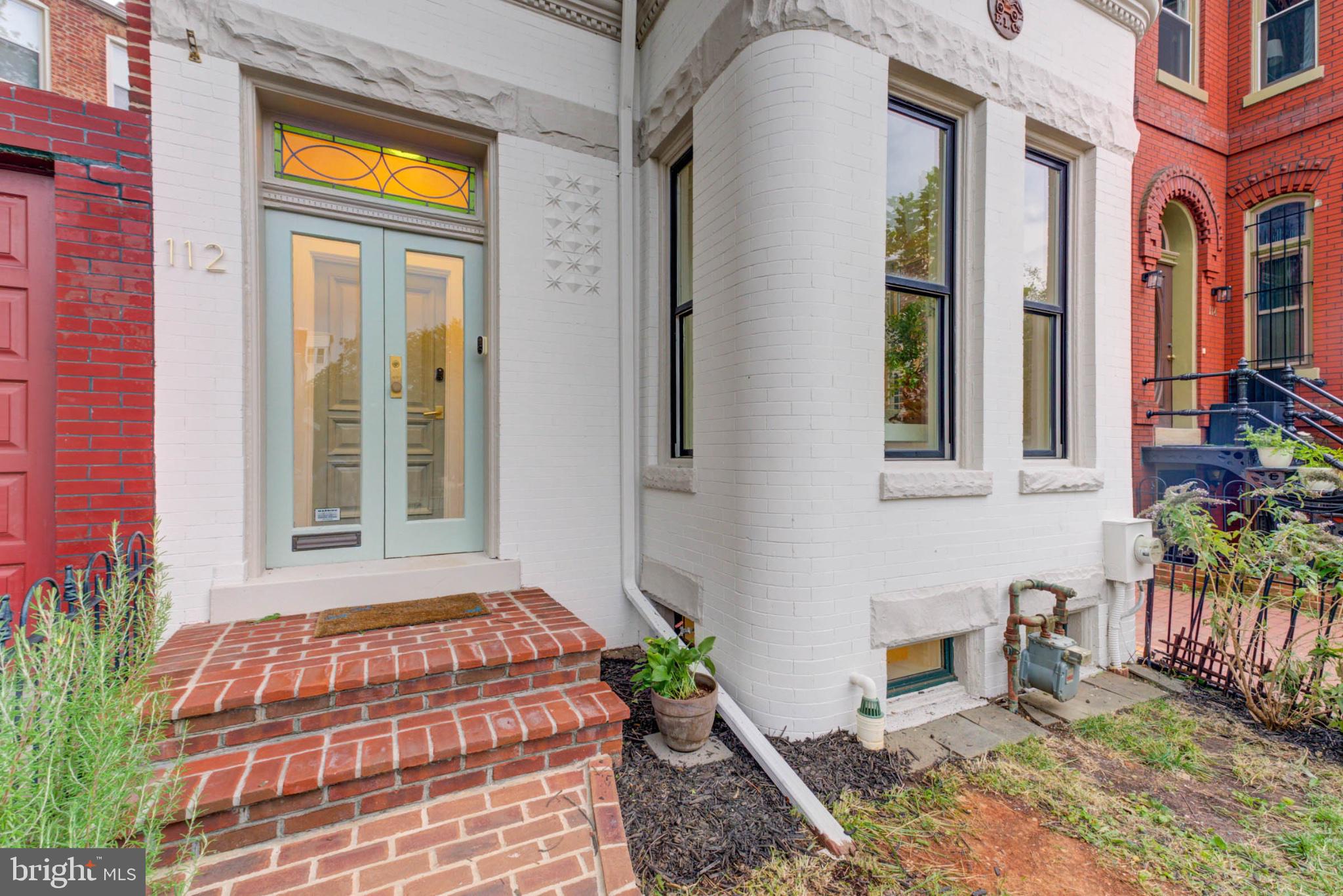 112 12TH STREET SE