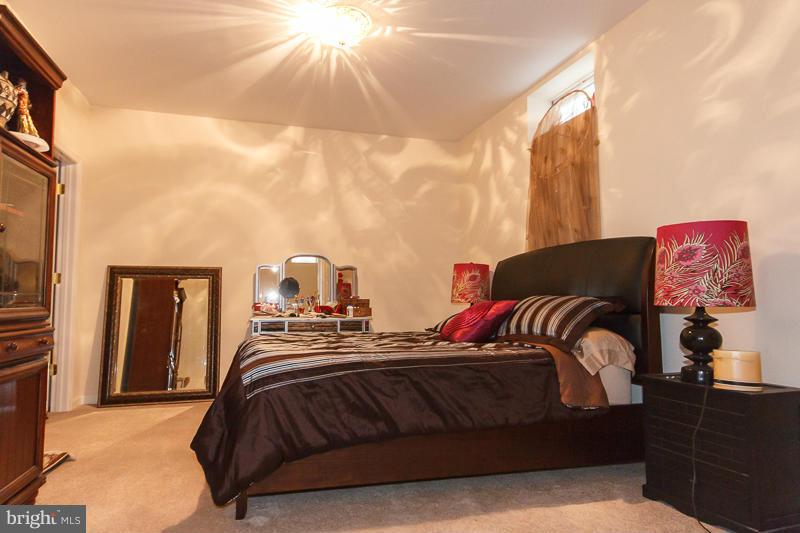 EAGLES POINTE - Residential Lease