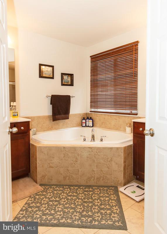 EAGLES POINTE - Residential Lease