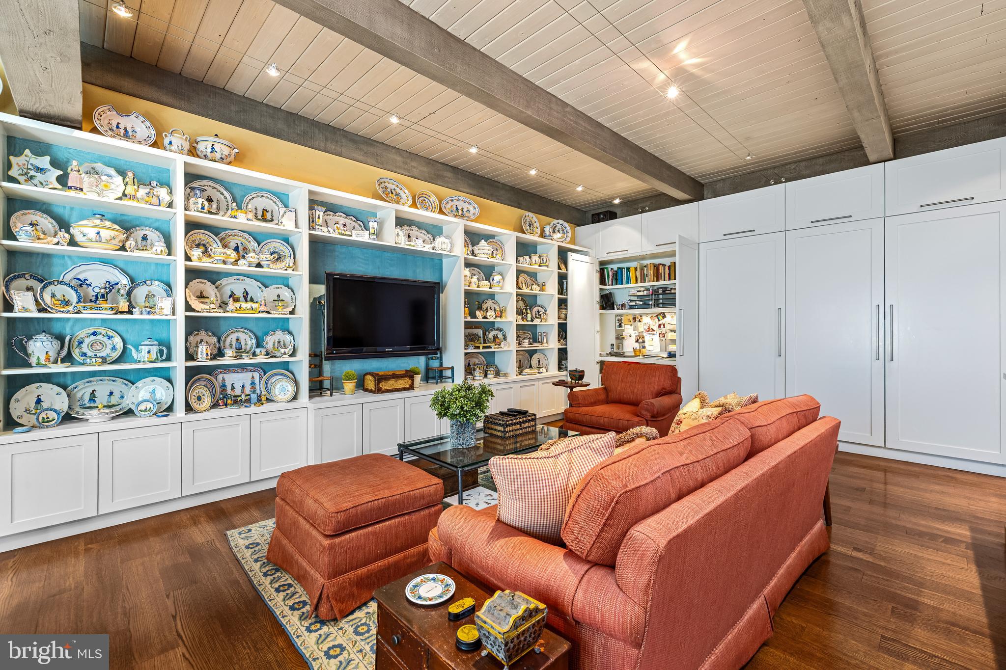 ROCKLAND - Residential