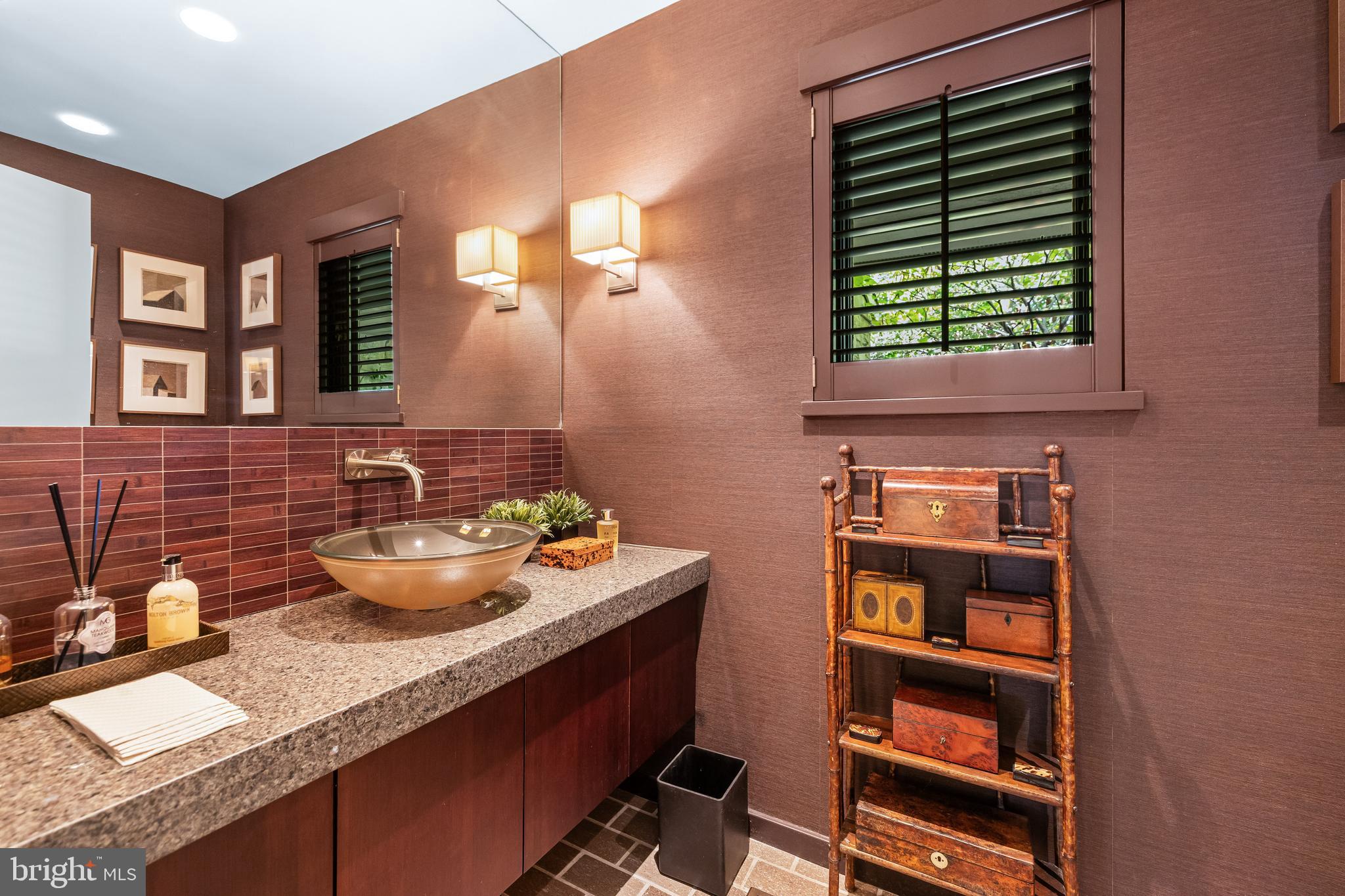 ROCKLAND - Residential