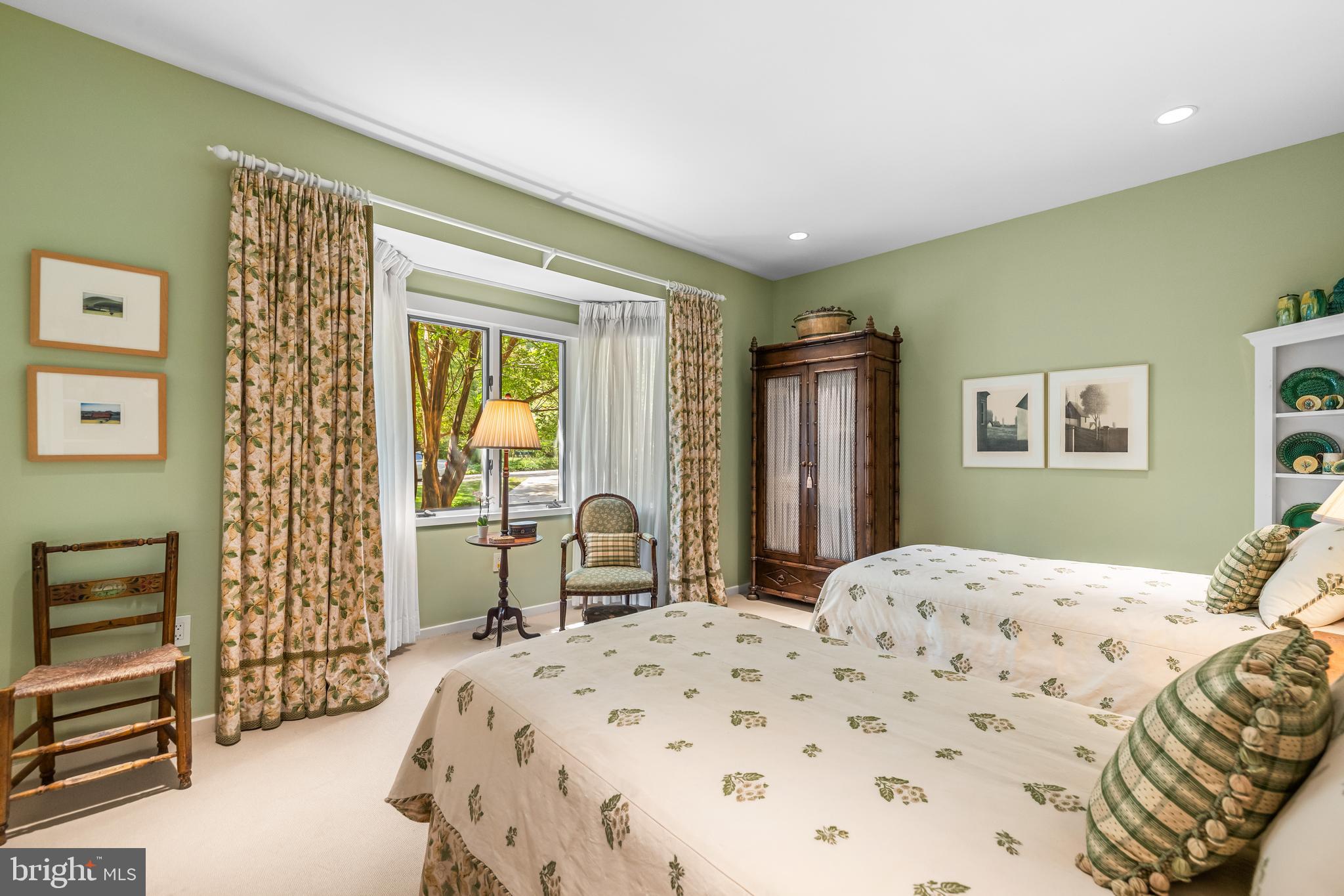 ROCKLAND - Residential