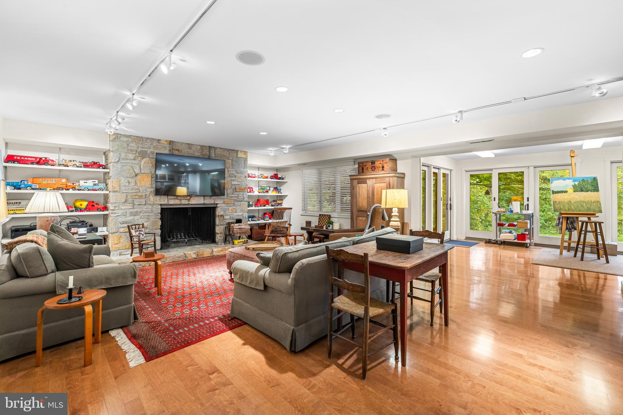 ROCKLAND - Residential