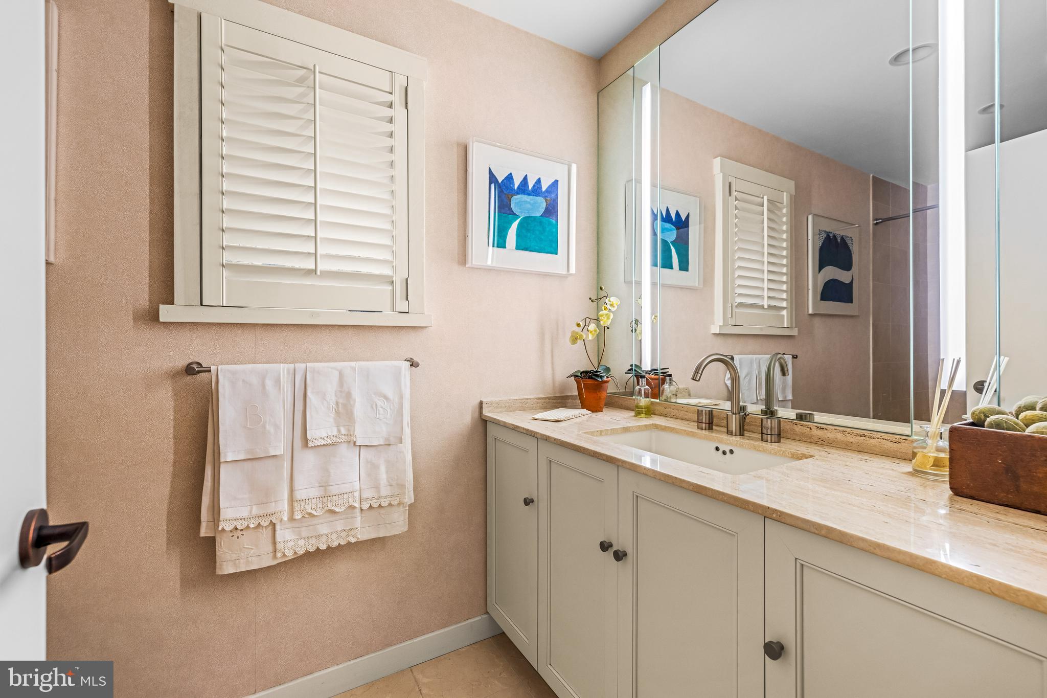 ROCKLAND - Residential