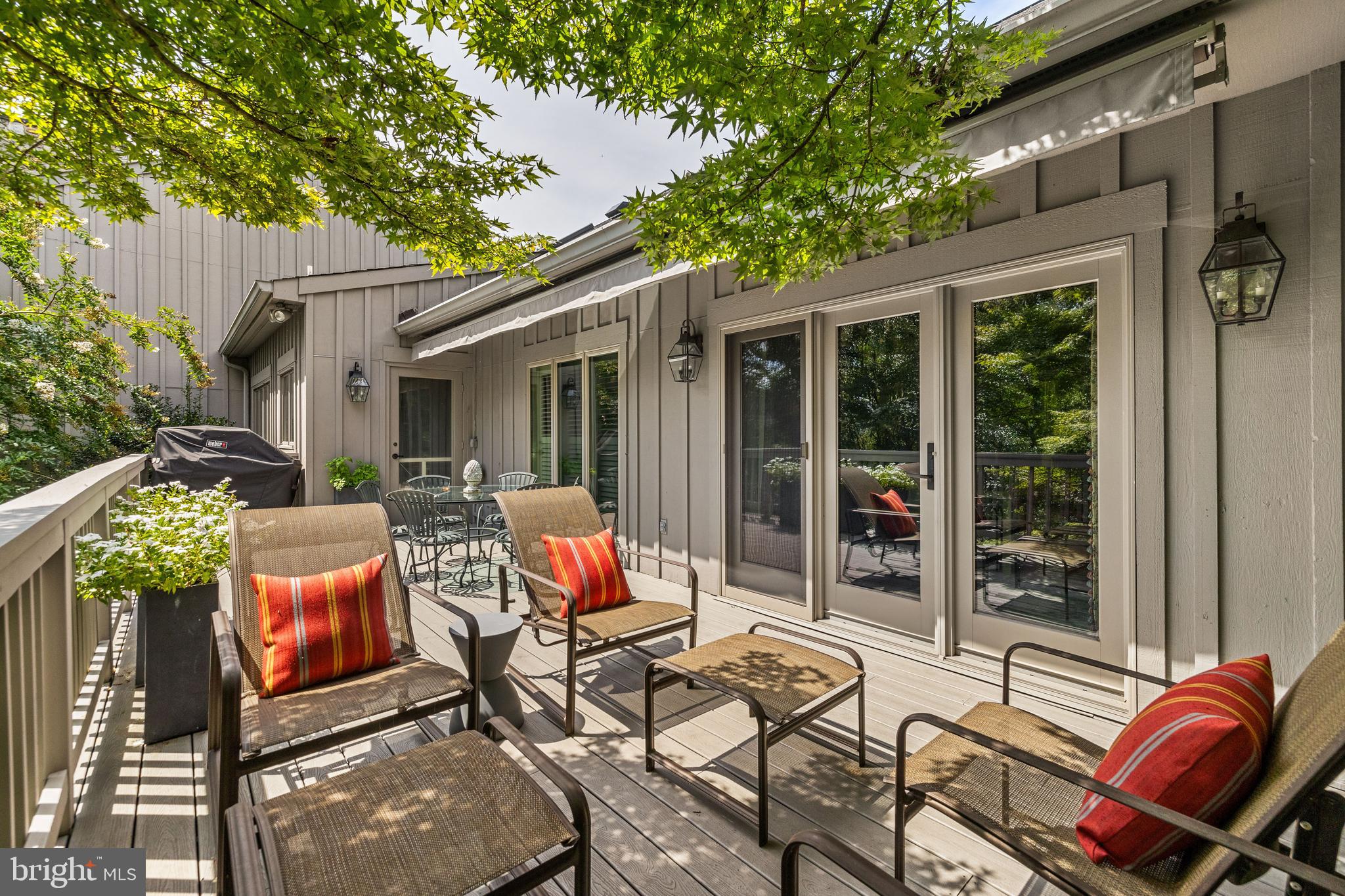 ROCKLAND - Residential