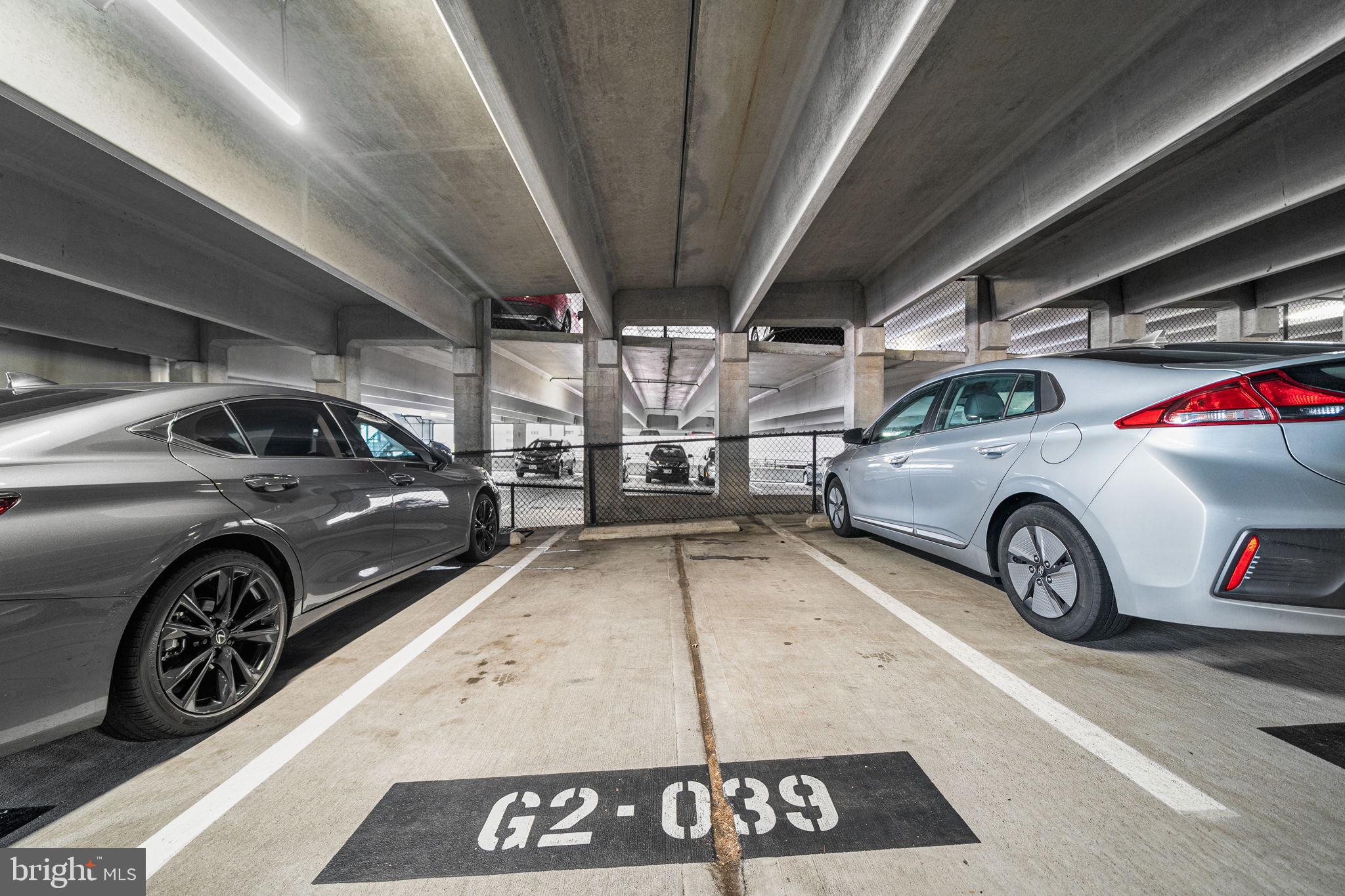 HALSTEAD AT THE METRO - Residential