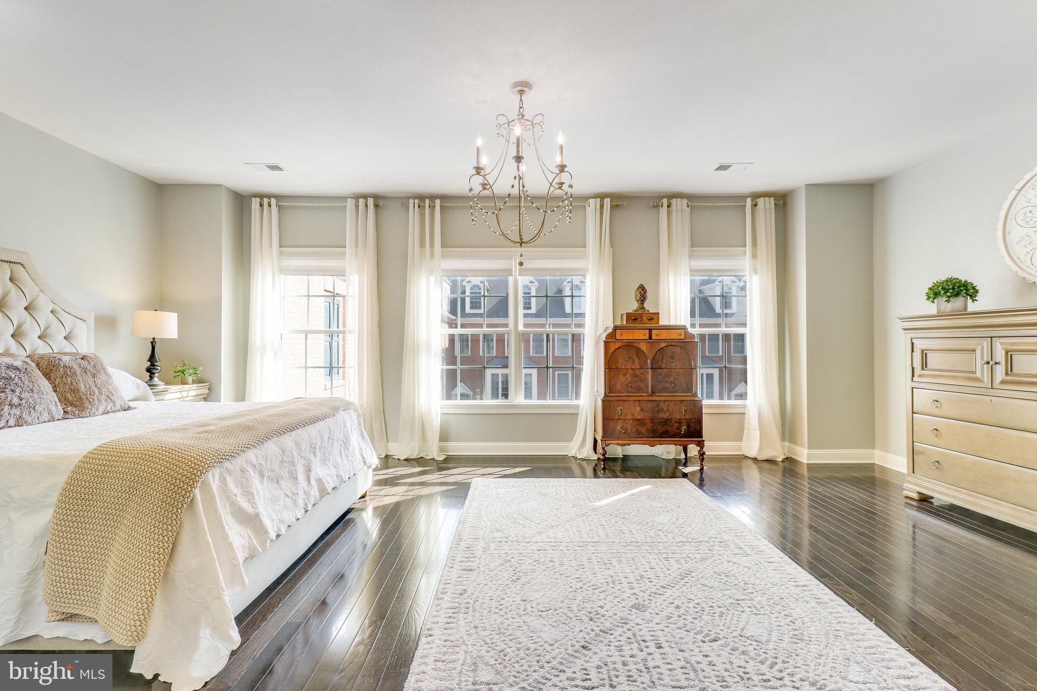 JAGUAR/YORKTOWN - Residential