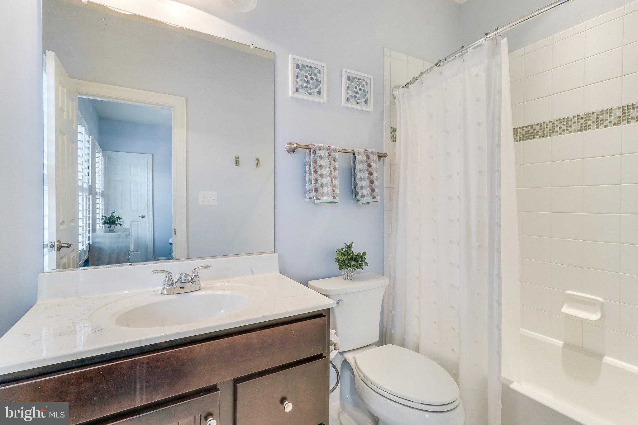 JAGUAR/YORKTOWN - Residential